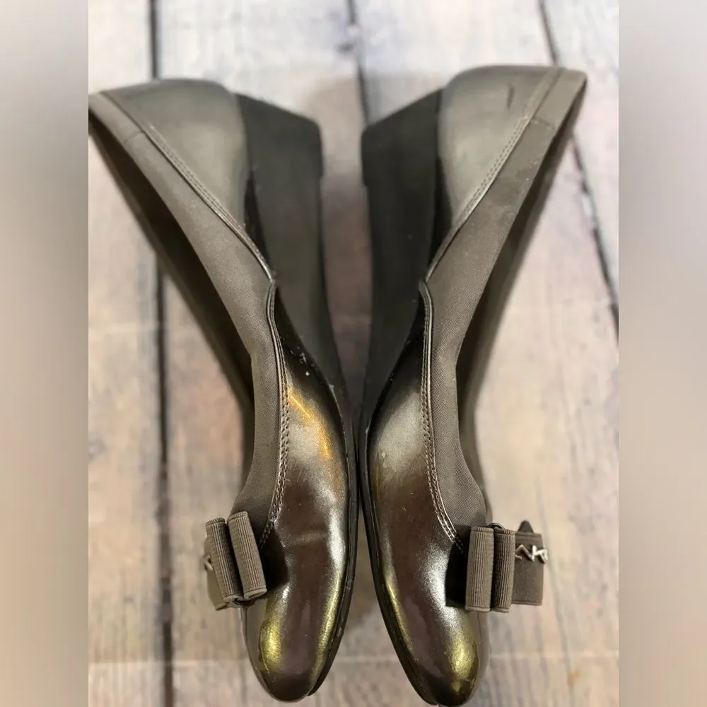 Anne Klein AK7 Stefania Classic Gray Patent Leather Wedge Ballet Shoe Size 8